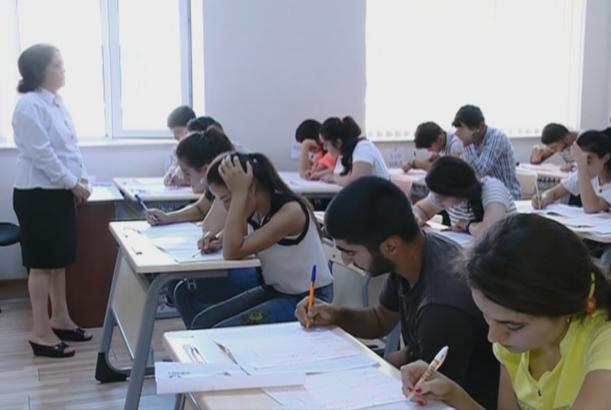 Abituriyentlər daha çox hansı ixtisasları seçirlər?