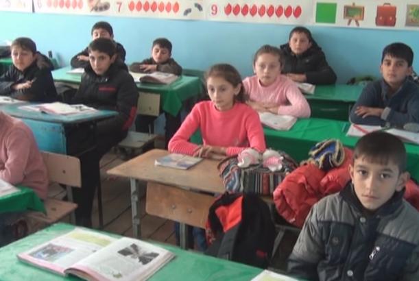 Məktəblərdə istilik problemi necə həll olunur?