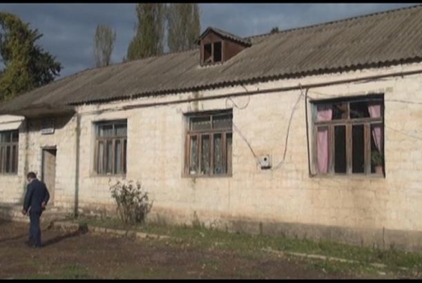 Alakol kəndinin uşaq bağçası qəzalı vəziyyətdədir