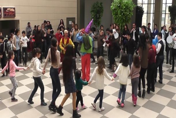 Bakı sərnişin stansiyasında bayram tədbiri