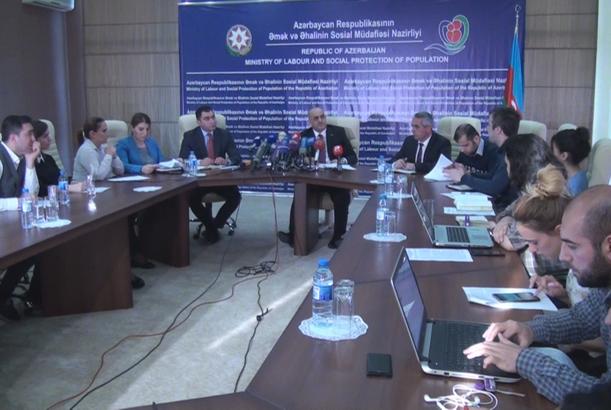Səlim Müslümov: "8800 şəxs Prezidentin fərmanından yararlanacaq"