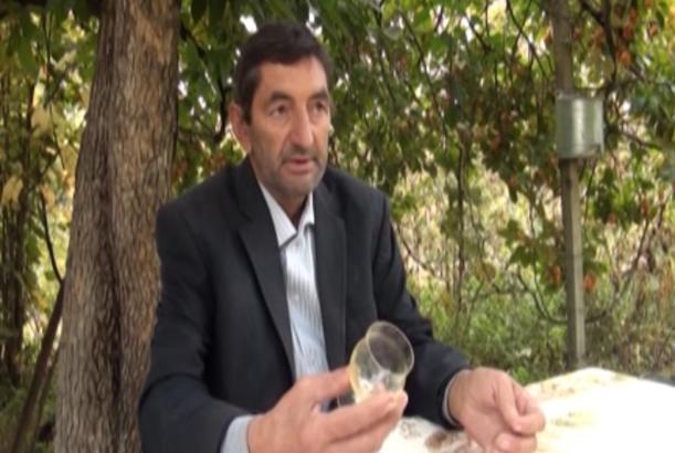 Ağstafa sakini daş, qum, şüşə və torpaqla qidalanır