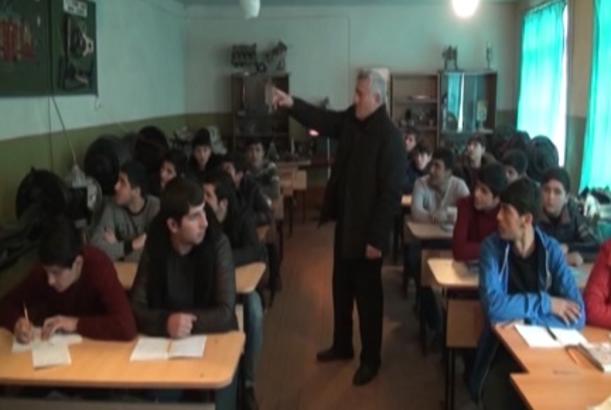 Peşə təhsilinə maraq artır