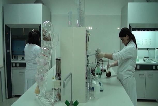 Göygöl Regional Aqrokimyəvi Laboratoriyasında fermerlərə zəruri tövsiyələr verilir