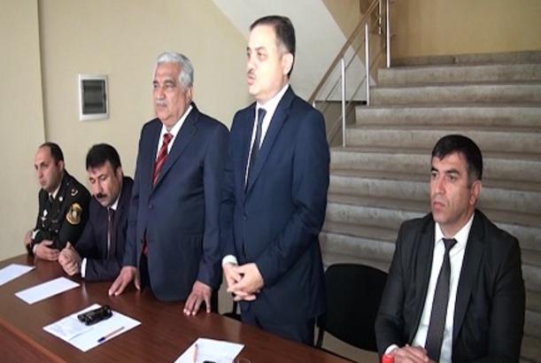 Əhəd Abıyev Quşçu sakinləri ilə görüşüb
