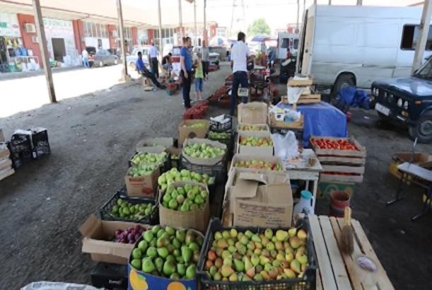 Gəncədə kənd təsərrüfatı məhsullarının satışına ciddi nəzarət olunur