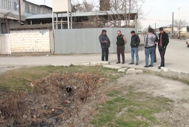 Üfunət, çirkab suları, kanalizasiyaya çevrilən küçələr - Ucarda