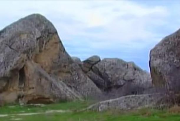 Mədəniyyətimizə baxış (Tarixin daş yaddaşı)