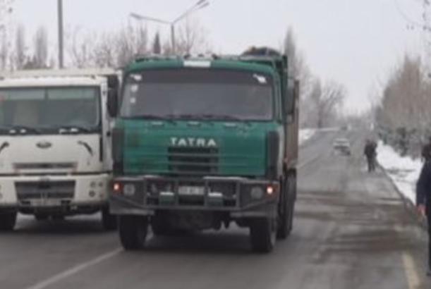 Tərtərdə yollar buz bağlayıb